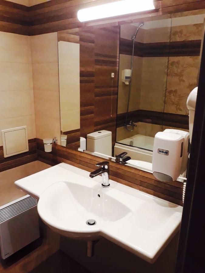 Hotel Etropolia Etropole ภายนอก รูปภาพ
