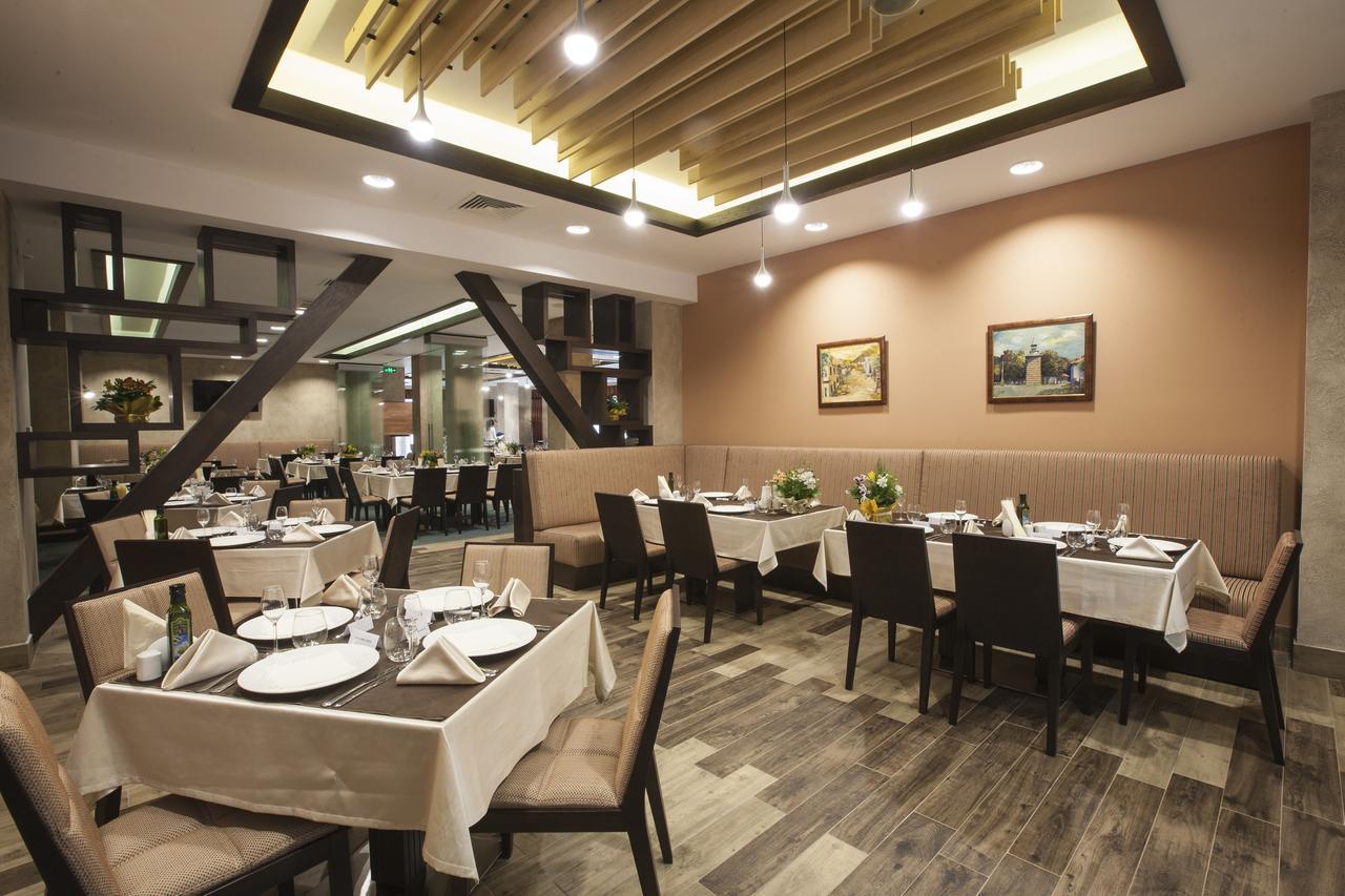 Hotel Etropolia Etropole ภายนอก รูปภาพ