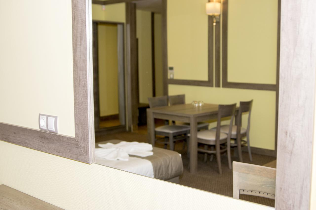 Hotel Etropolia Etropole ภายนอก รูปภาพ