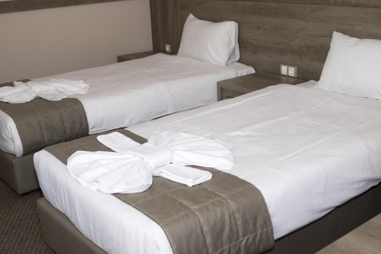 Hotel Etropolia Etropole ภายนอก รูปภาพ