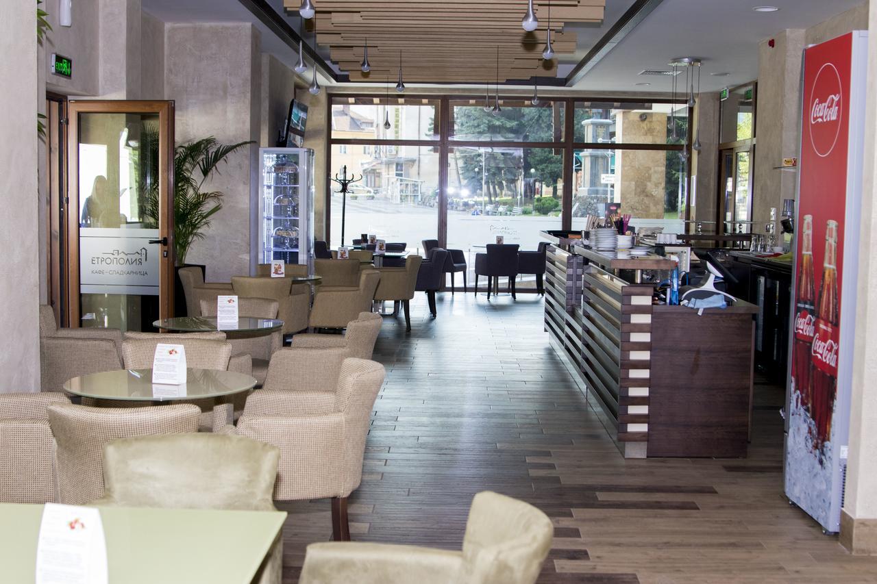 Hotel Etropolia Etropole ภายนอก รูปภาพ