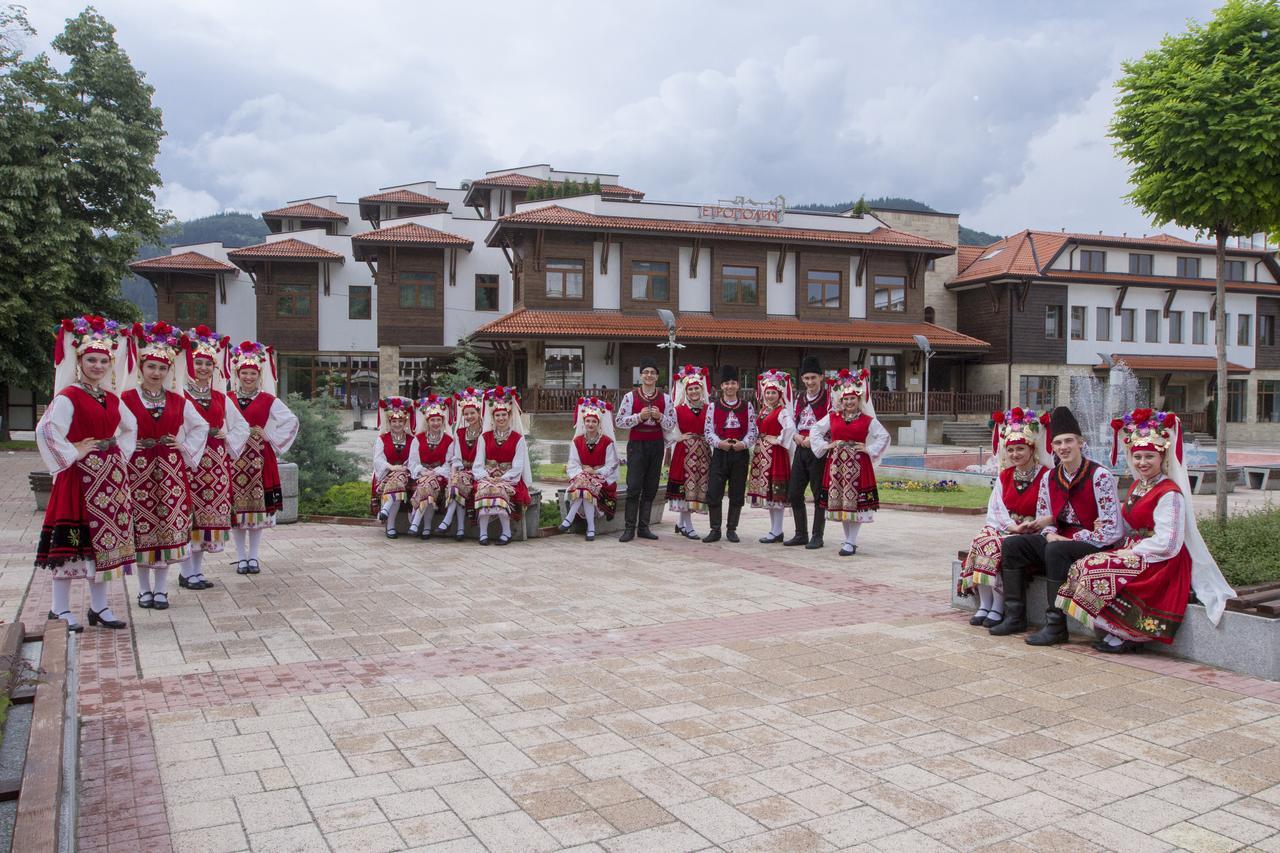 Hotel Etropolia Etropole ภายนอก รูปภาพ